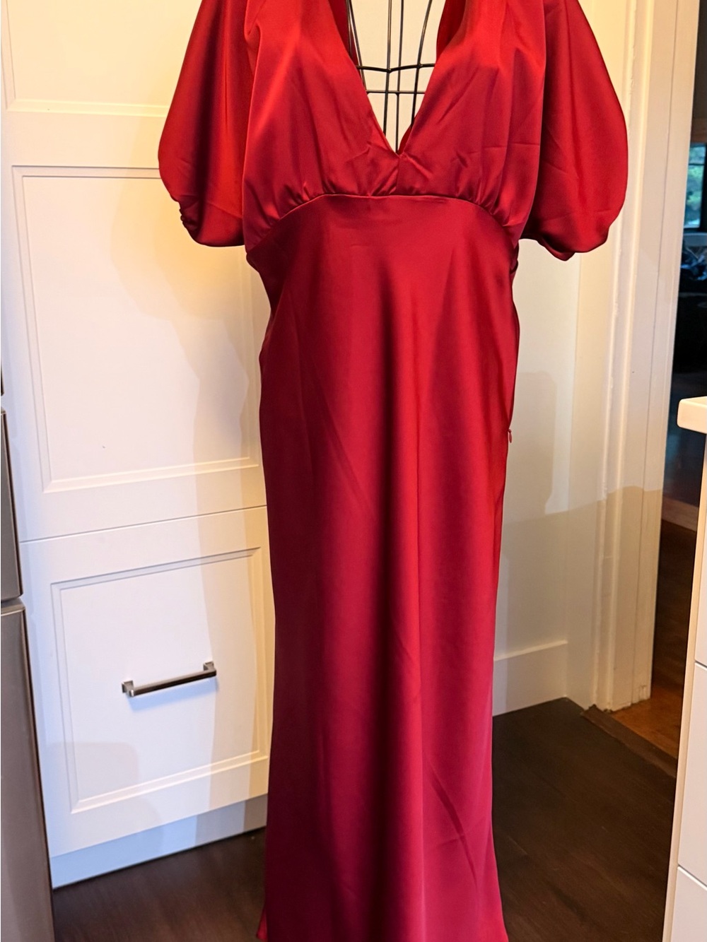 Elegant Red Satin Maxi Dress with Puff Sleeves